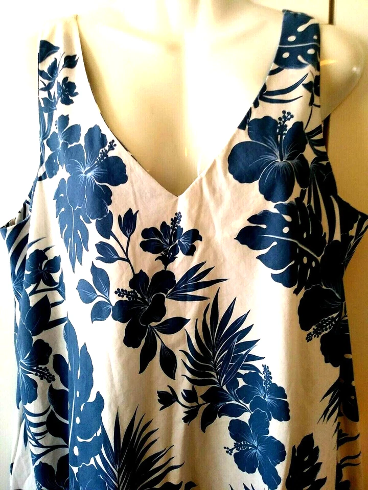 RARE VTG ROYAL CREATIONS BLUE WHITE FLORAL SLEEVELESS V-NECK HAWAIIAN DRESS L - Image 2 of 4