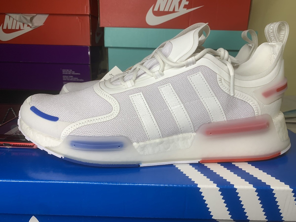 adidas NMD V3 Shoes Men\'s Size 13 Sneakers OG White GX3379 Amazon.com | adidas NMD_R1 V3 Shoes Men main image 2