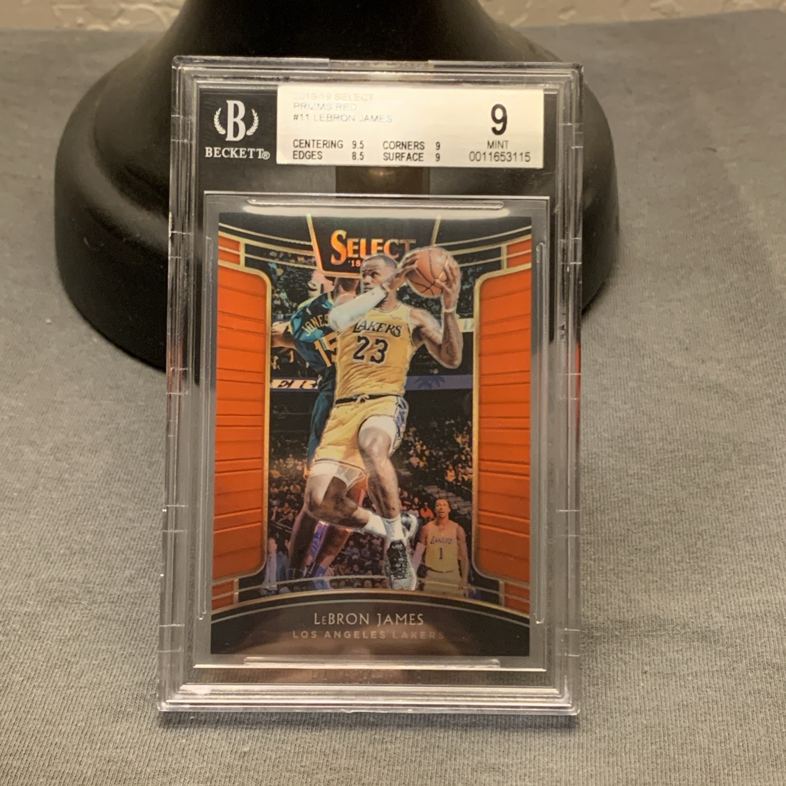 2018-19 Panini Select - Concourse LeBron James #11 Red Prizm /199