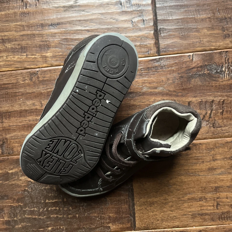 Zapatilla Pediped Little Boys EE. UU. Talla 11.5-12 EU 29 Marrón/Gris. Necesito plantillas nuevas Foto 4 de 4