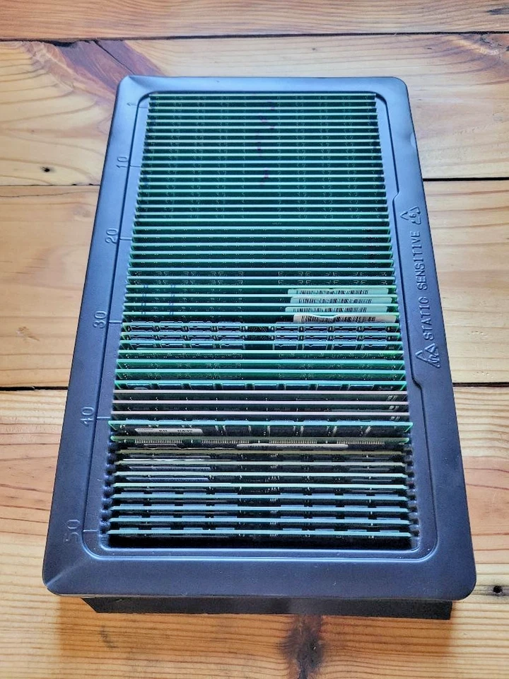 Lote de 50 Bandejas DIMM Largas Antiestáticas - 50PC Servidor/Escritorio RAM Lote Mixto - Leer Foto 2 de 4