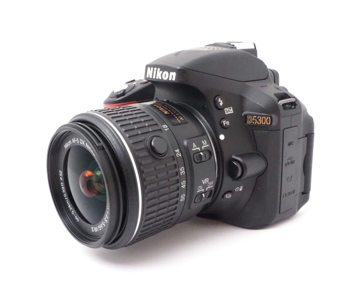 N.MINT] Nikon D5300 + AF-S DX Nikkor 18-55mm F3.5-5.6 G VR II