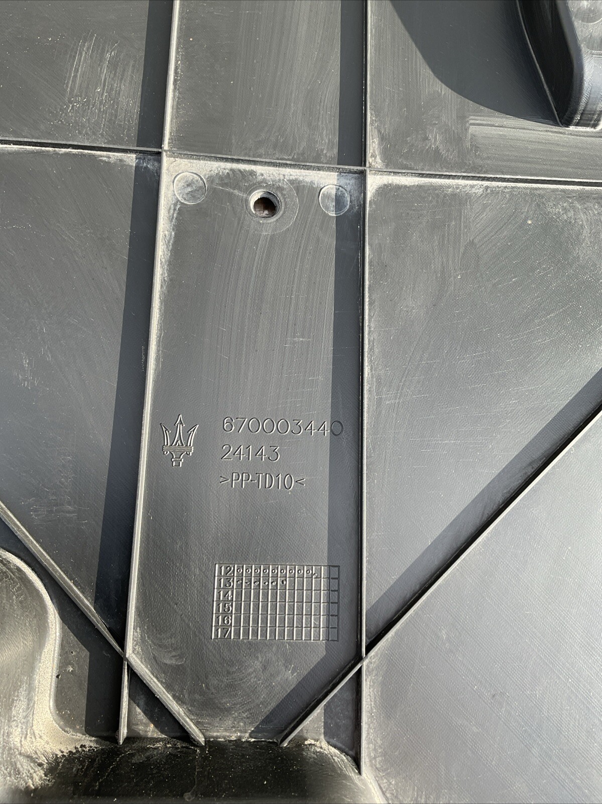 14-20 Maserati Quattroporte Rear Aerodynamic Shield P/N 670003440 OEM