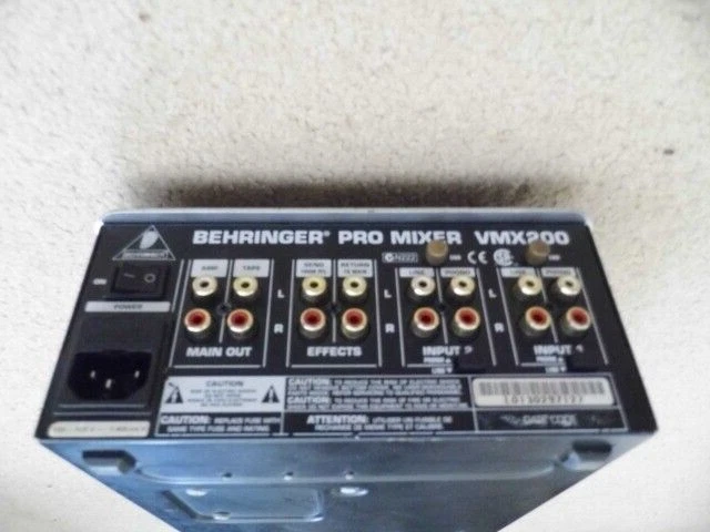 Mezclador Behringer Pro VMX200 mezclador dj usado Foto 2 de 4