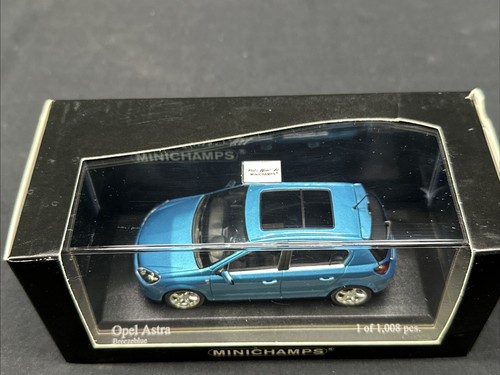 Minichamps Opel Astra Breezeblue 2004 Blue Metallic 1:43 Scale Diecast Car - Picture 7 of 17