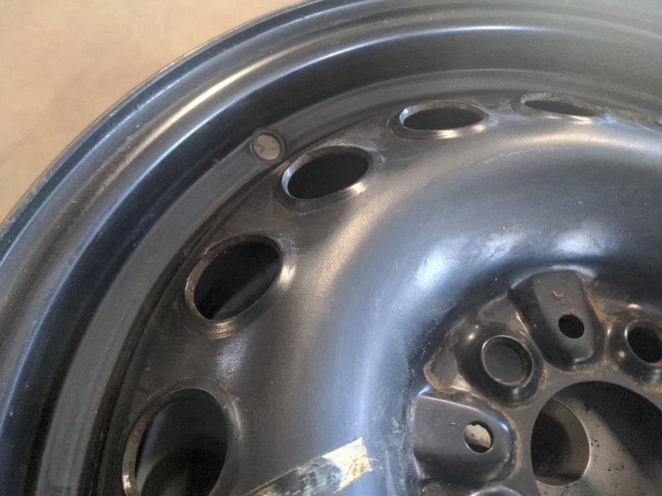 NOS 91-95 Alfa Romeo 164 Factory OEM Steel Wheel Rim 15" 60543191 - image 2 of 4