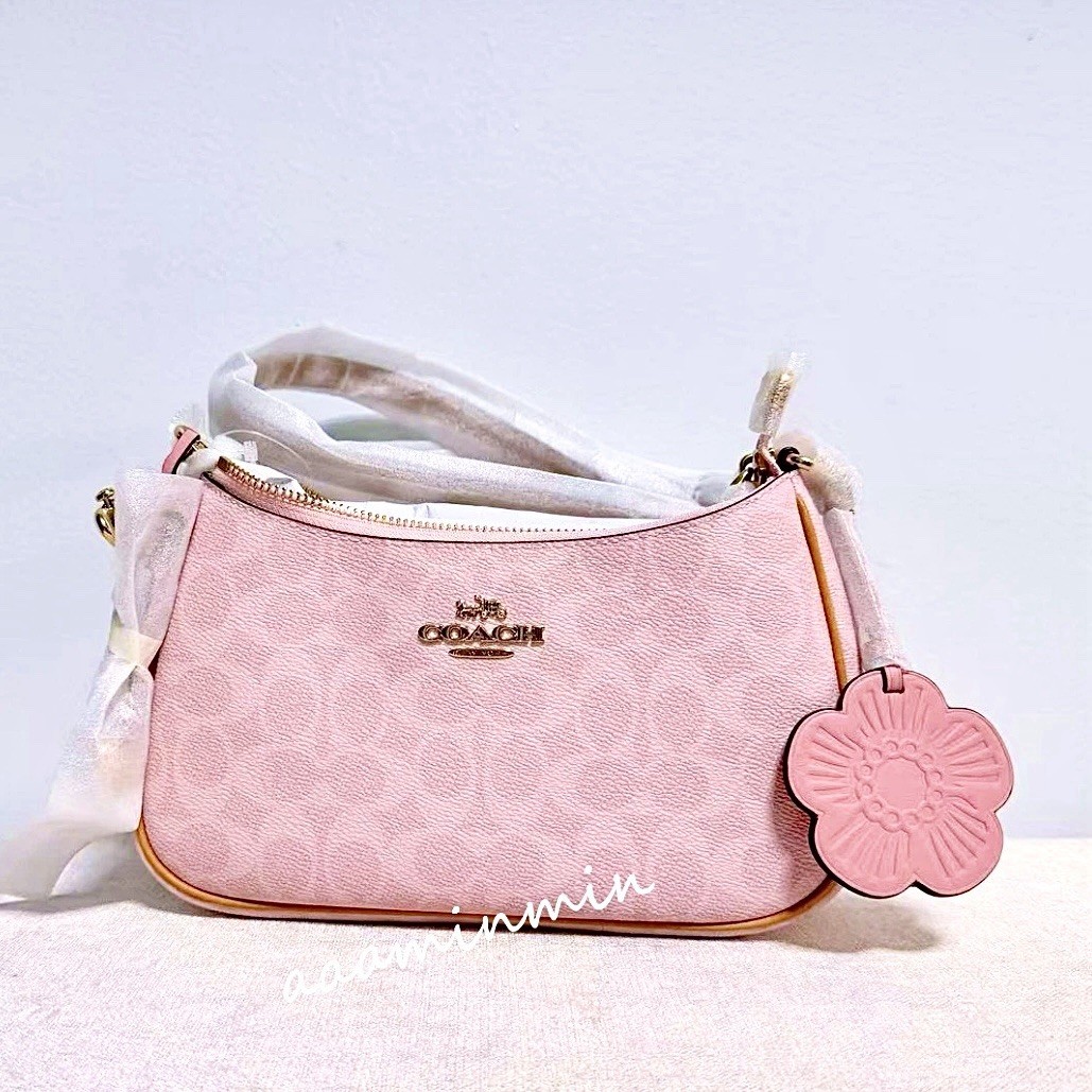 NWT CEA20 Coach Teri Shoulder Bag In Signature Canvas With Charms