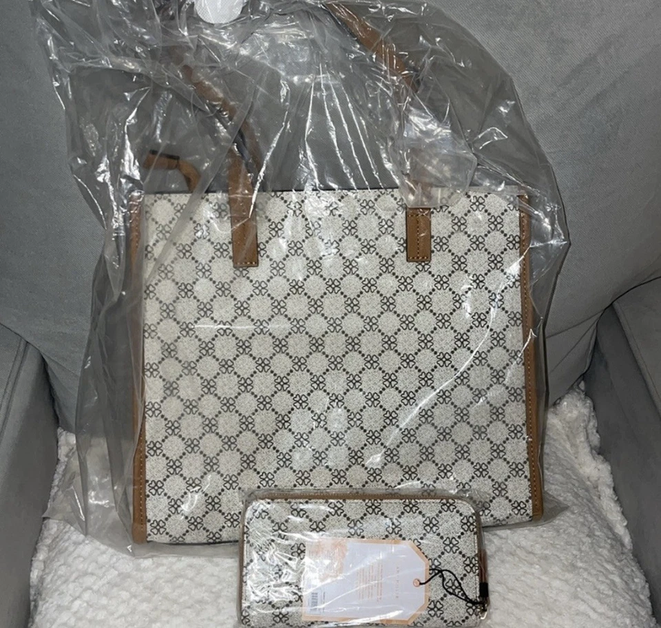 Amy Miller, new. handbag and matching wallet. Office, travel, casual - Image 2 of 2