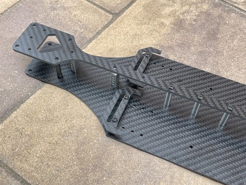 Carbon Fiber DRAG RACING Chassis for Traxxas RUSTLER VXL 3s / Xl5 2WD - Picture 5 of 5