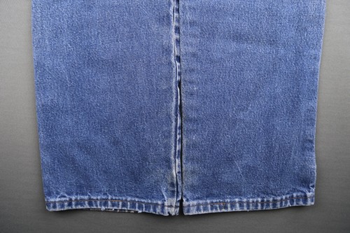 Pantalones de mezclilla para hombre Wrangler 936 tracción delantera ajuste ajustados talla 34x32 (MSR 34x31) - Imagen 7 de 10