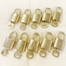 LOUIS VUITTON LV 10 SET PADLOCK CADENA KEY BAG CHARM GOLD PLATED FRANCE 34MS890