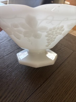 Westmoreland 10'' Milk Glass Bowl with Grapevine Pattern and Ruffled Raised Panel