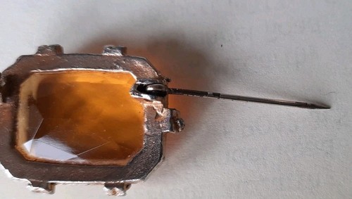 Classic Vintage Amber Cabochon Cut Glass Brooch Gilt Metal Mount 3 x 2cm - Picture 4 of 5