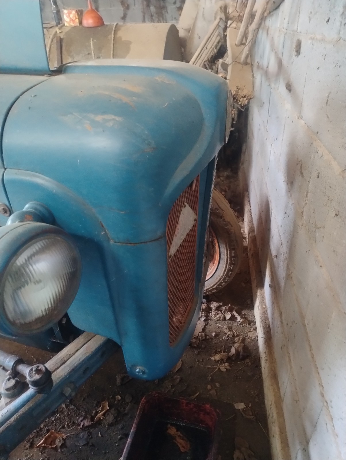 Trattore agricolo Ford del 1955 funzionante foto 3
