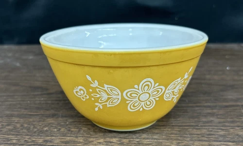 Vintage Pyrex Butterfly Gold Small Nesting Bowl 401, 750 ml C2H