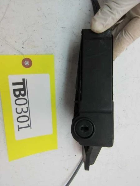 BMW 745i 750i 760i 2003 2008 cable de liberación de freno de estacionamiento de emergencia Foto 2 de 4