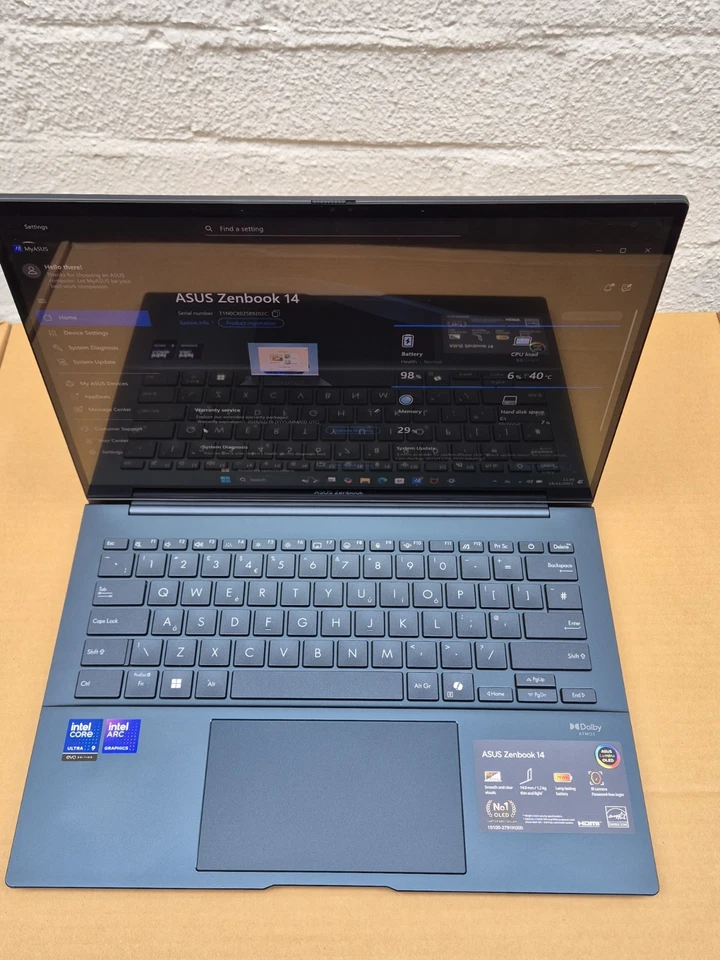 ASUS Zenbook 14" OLED Touchscreen Intel Core Ultra 9 285H / RAM 32GB / SSD 1TB - Image 3 of 4