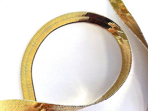 "Gold Shield" Herringbone Gold 24" Necklace - Signed, Vintage, 7mm wide (1/4") - Picture 4 of 5