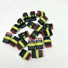 LOT OF 20 - 282087-1 3WAY 1ROW MALE STRIGHT CONNECTORS