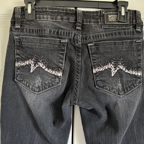 Miss Me Jeans “Sunny”Distressed Capri Mid Rise Sz 29 Pre-owned - Picture 5 of 9