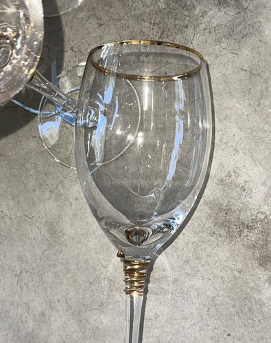 Helix Gold by QUALIA GLASS Set of 4 Wine Glasses Mouth Blown Handpainted Elegant - Picture 3 of 3