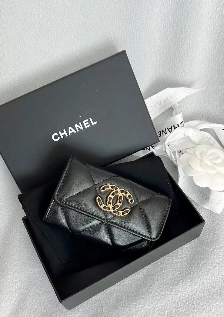 CHANEL Lambskin Quilted Chanel 19 Flap Card Holder Black