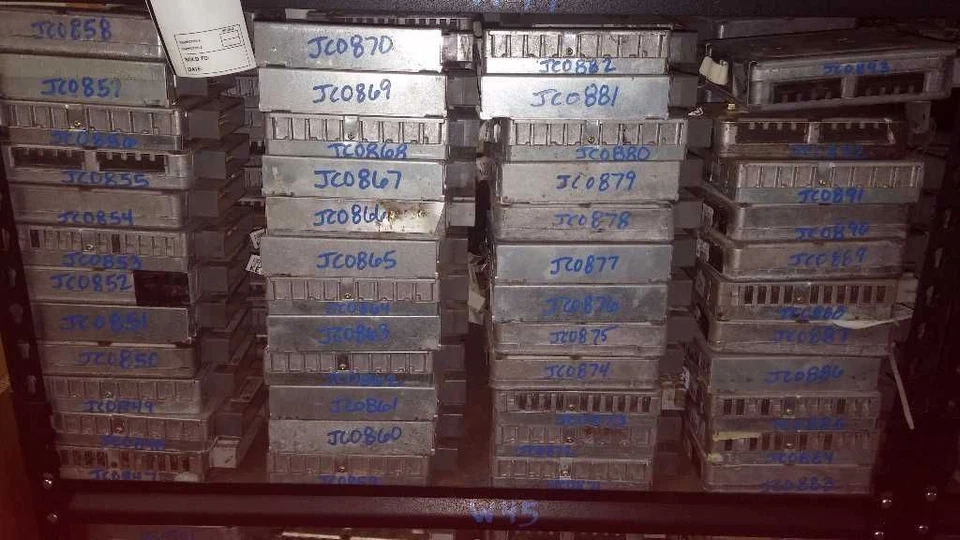 XL2F-12A650-MD 99 MOTOR FORD EXPLORER ECM 2046 Foto 3 de 3