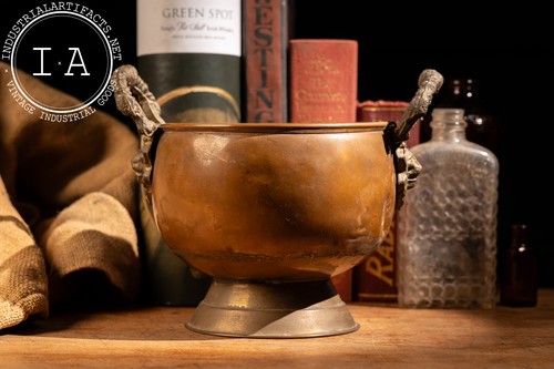Antigua olla de cobre con asas de león de latón fundido - Imagen 2 de 7