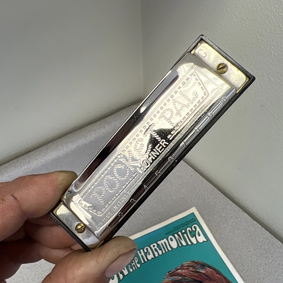 Armónica Hohner Pocket Pal de colección con estuche y Mel Bay’s Fun With The Harmonica Foto 3 de 4