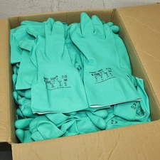 (86 Pairs) Ansell AlphaTec Solvex 13" Gloves 37-175, Size 10 / XL, Green Nitrile