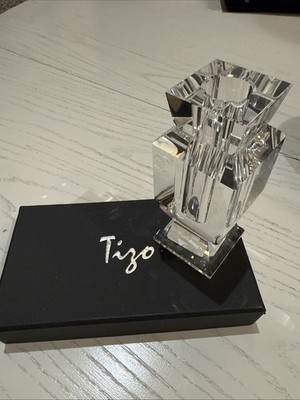Tizo Small 5  Tall   Crystal Glass  Urn Shape  Bud Vase