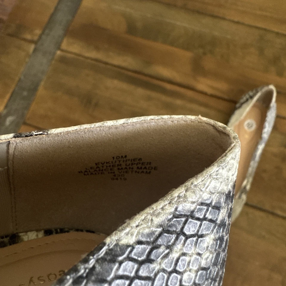 Evolve Easy Spirit Mujer Cuero Color Plano Crema/Negro Estampado Piel de Serpiente Talla 10 Foto 4 de 4