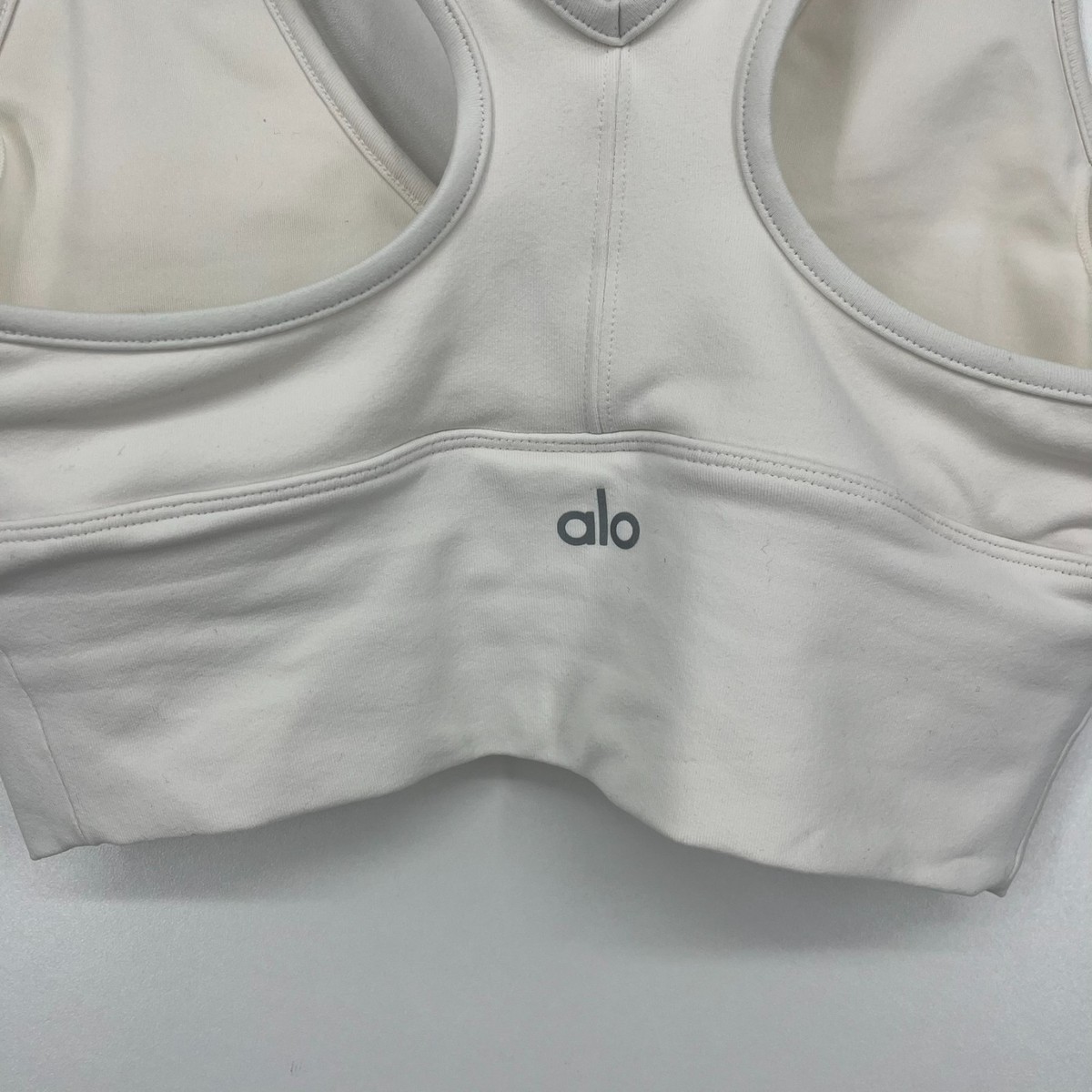 alo ホワイト ヨガブラ　Sサイズ Alo Yoga Sports Bra Women's Size S White V-Neck Stretch Solid Logo