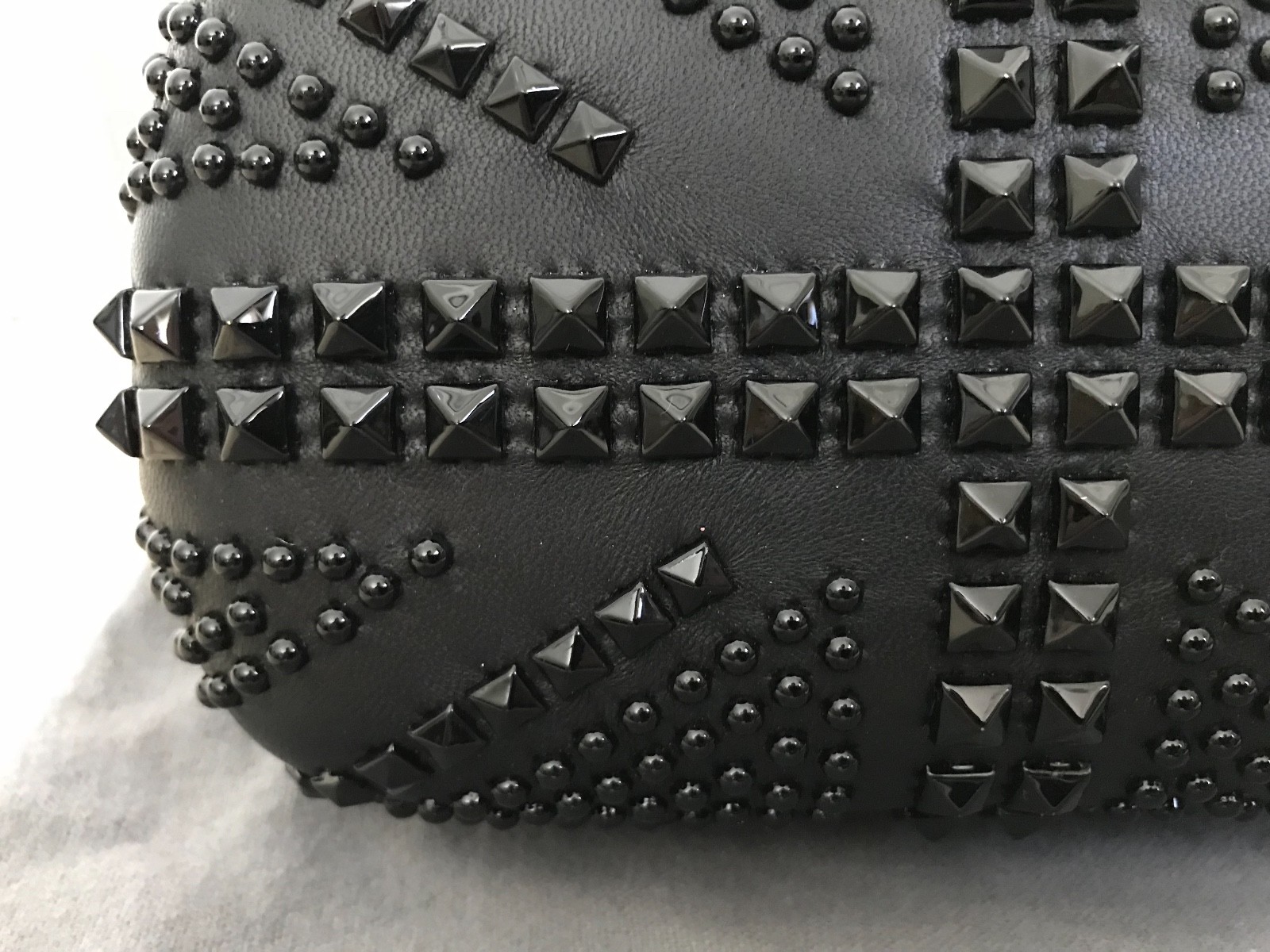 NIB Alexander McQueen Black Studded Union Jack Skull Clutch Bag Handbag $2650 image 4