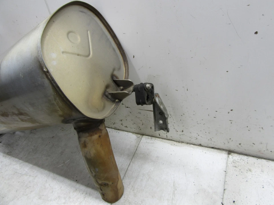 Conjunto de silenciador de escape trasero BMW 328xi F30 2012-2016 OEM 2,0 L 7620362 Foto 3 de 4