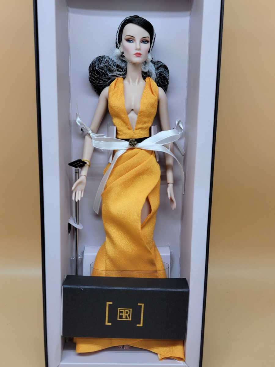 2014 Integrity Toys FR On The Rise Elise Elyse Jolie Dressed Doll