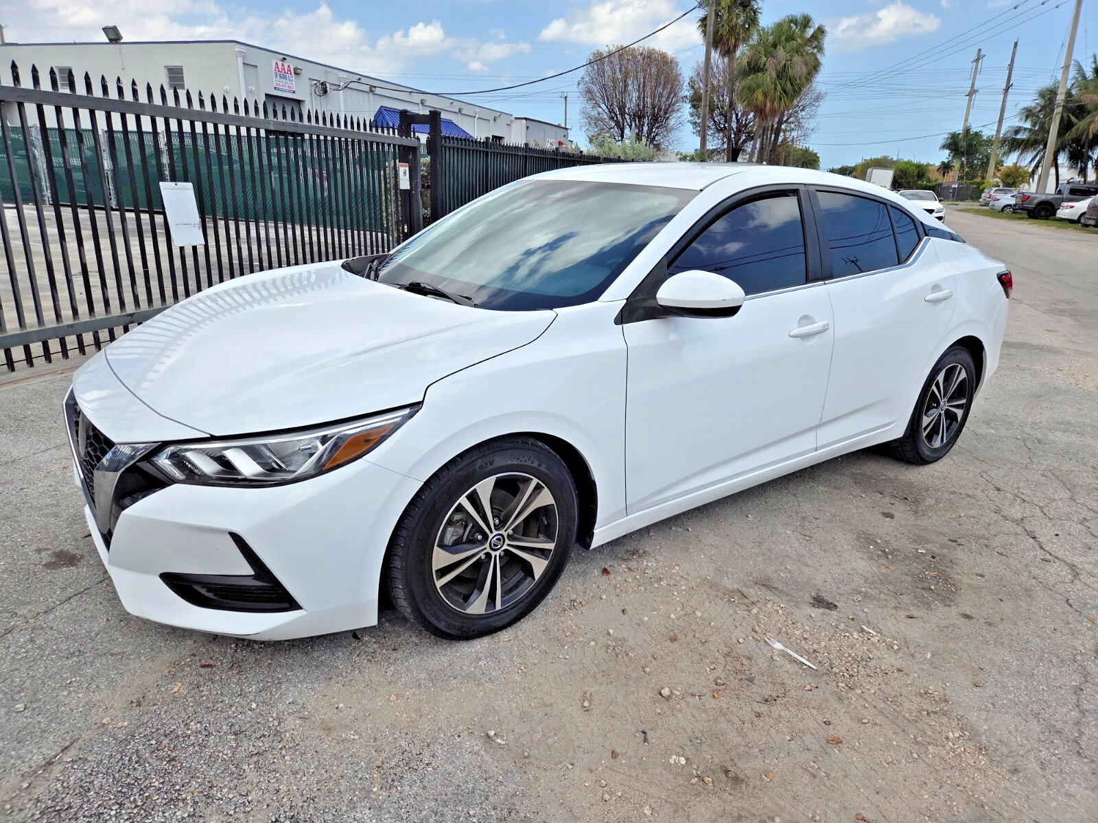 Nissan Sentra - Image 4