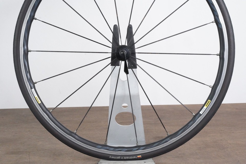 Paire De Roues Mavic Ksyrium Carbone - Frein Sur Jante, Compatibilité 11 Vitesses Shimano/SRAM, Occasion