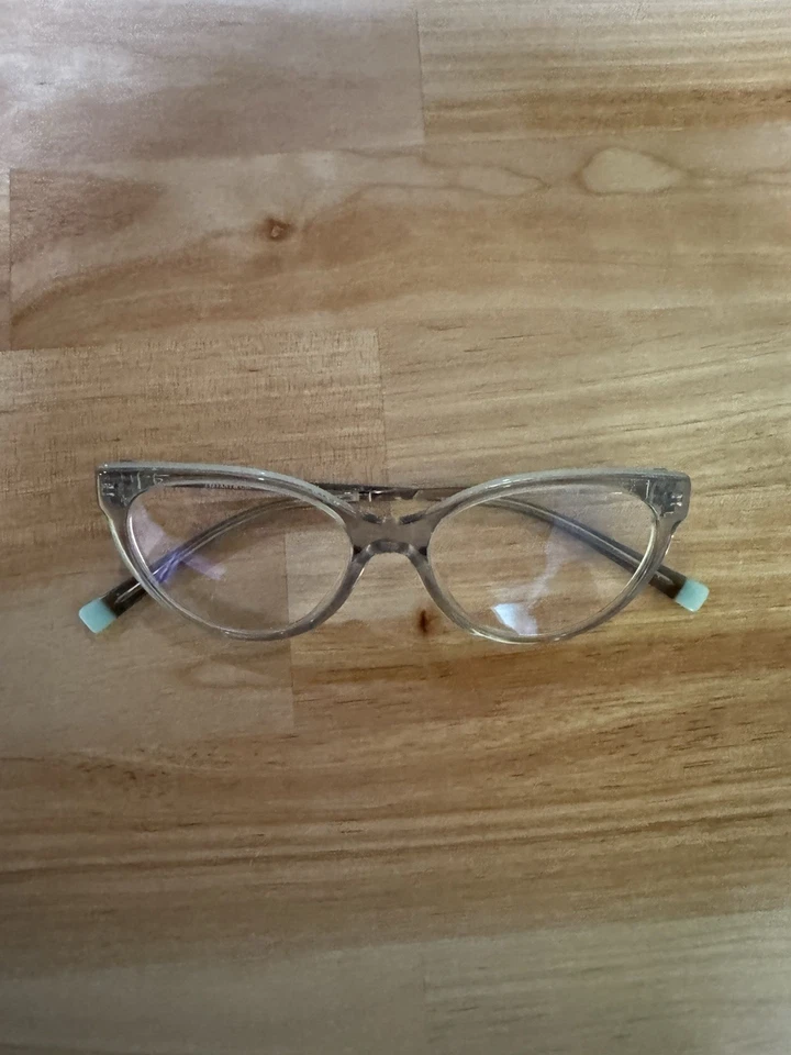 Marcos y estuche para mujer Tiffany & Co. azul recetado Foto 2 de 4