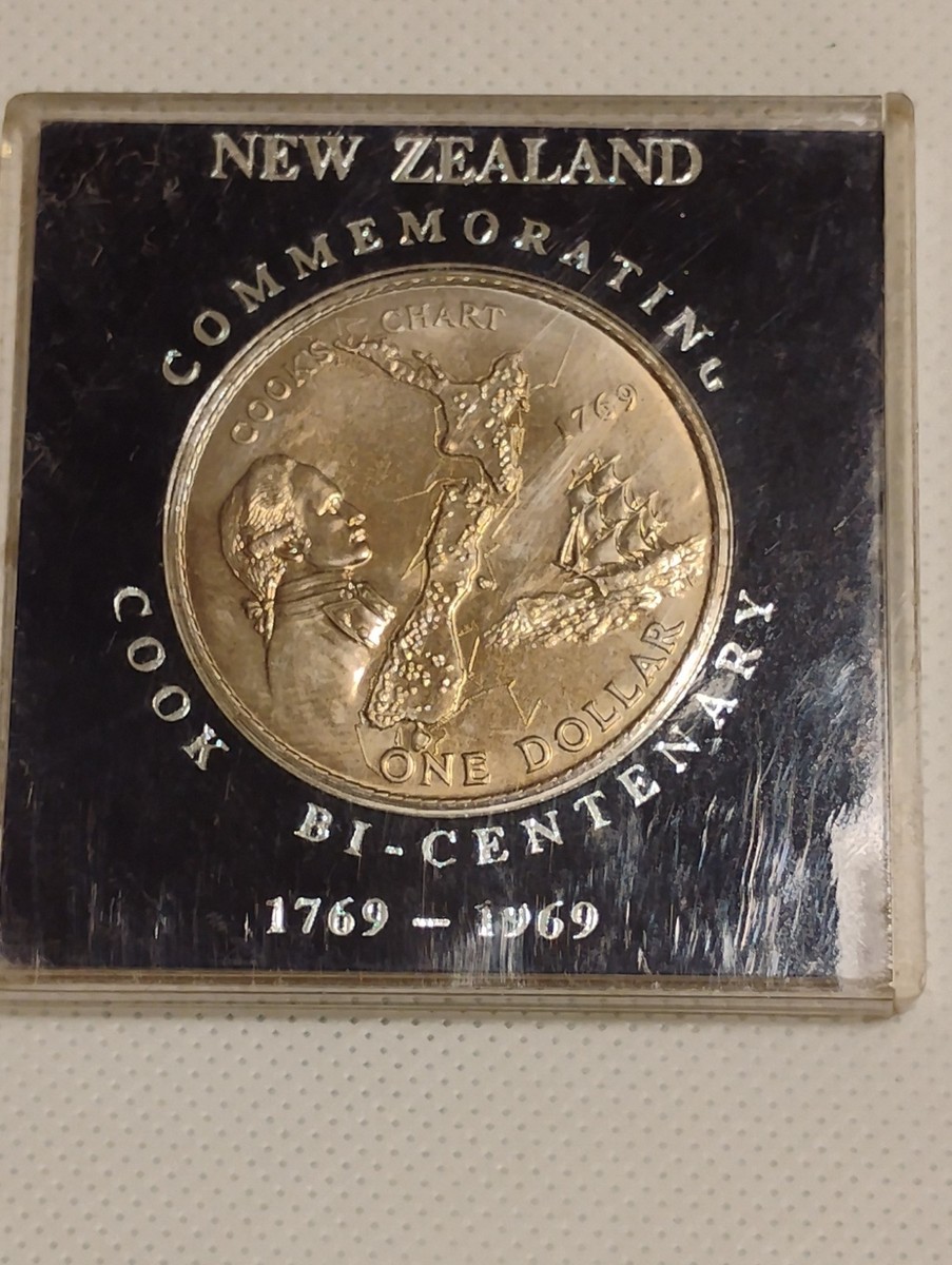 1769 - 1969 One Dollar New Zealand Commemorating Cook Bicentenary
