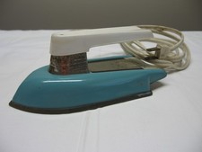 Vintage Nassau 124-64 Child's Toy Electric Iron Metal Tin w/Plastic Handle
