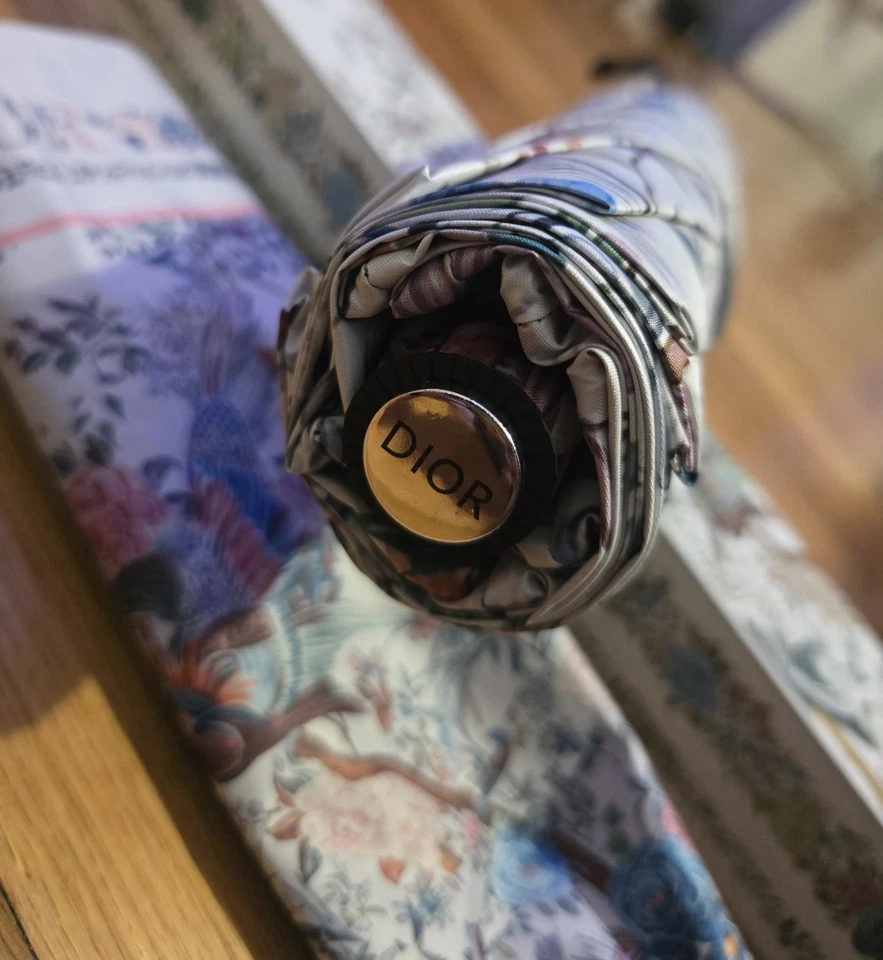 DIOR Umbrella with Pouch -GWP Authentic with Box - Image 3 of 4