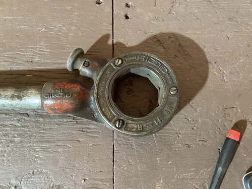 Ridgid 11-R Pipe Threading Ratchet 28in