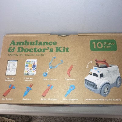 Green Toys Kit Docteur – 9 Pièces – Stéthoscope, Marteau, Seringue, Pince, Thermomètre, Otoscope, Bloc-notes – Plastique Recyclé – 2-8 Ans