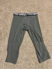 Nike Pro Boy's Dri-Fit 3/4 Length Base Layer Tights Gray Size Youth Large