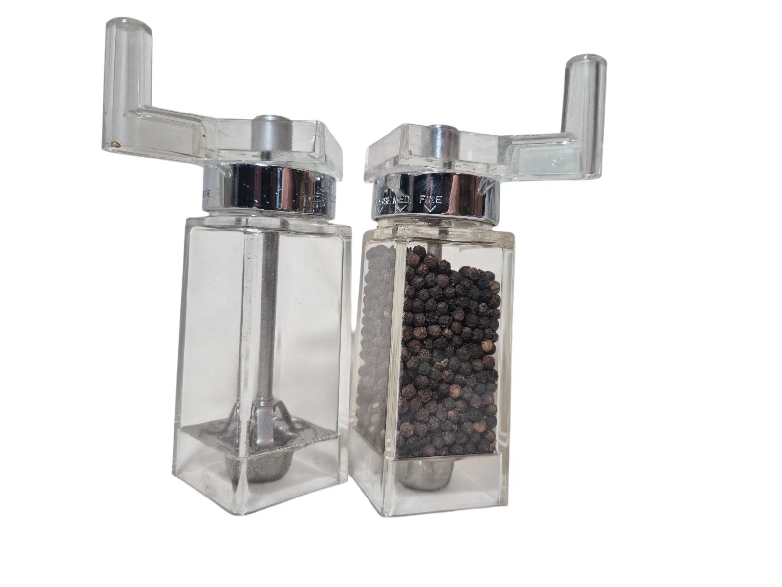 2 Vintage Spice Swinger Lucite? Salt & Pepper Grinders Set Two Thousand II Model