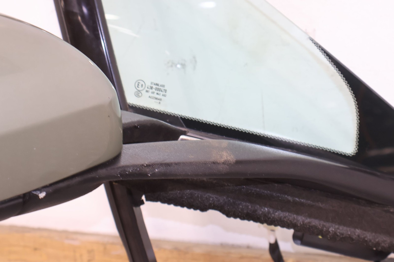 09 Aston Martin V8 Vantage Convertible Right Door Mirror W/Vent Glass (Sage Cap)
