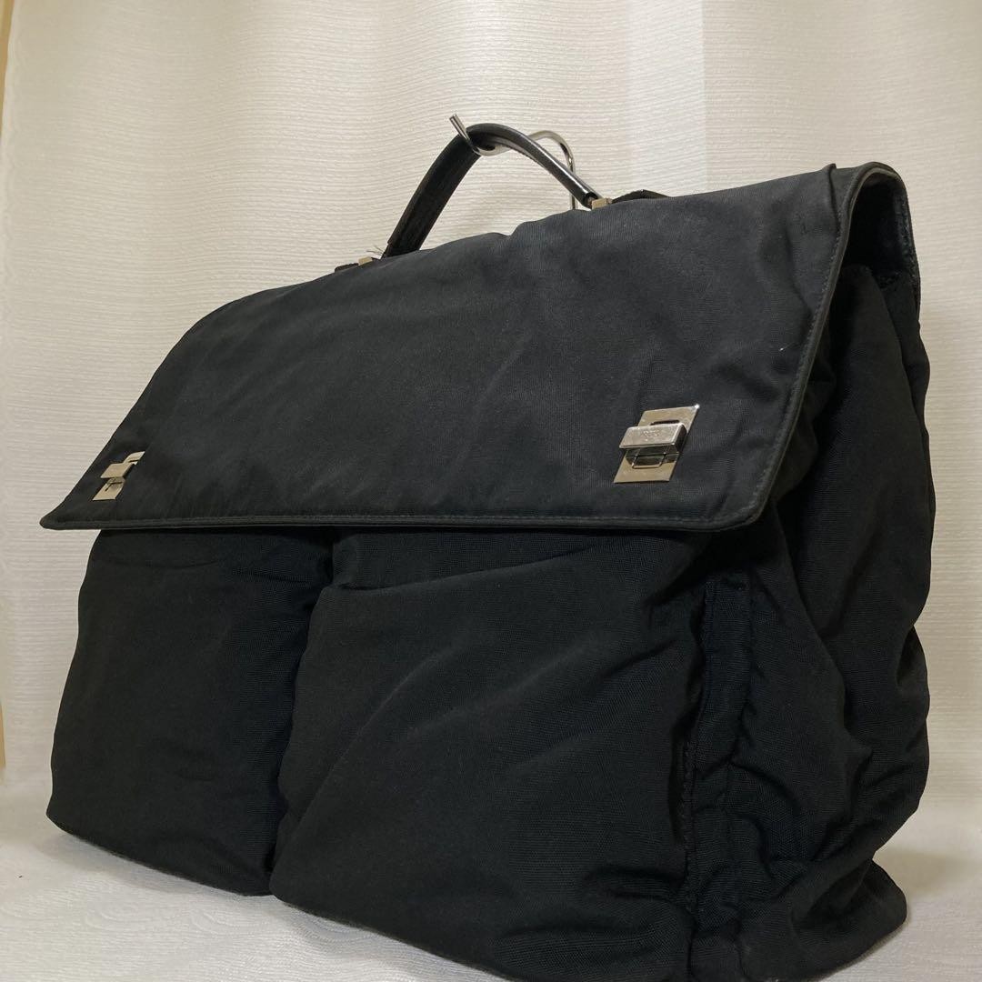 Gucci Mens Black Nylon Business Bag with Turnlock Closure