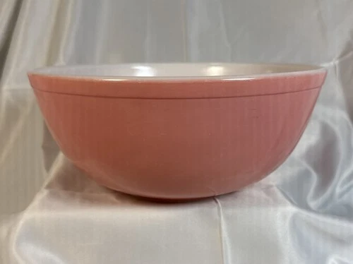 Vintage PYREX Flamingo Pink 4 Qt. Mixing Bowl # 404