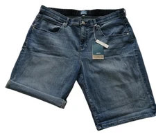 NWT JAG CECILIA Women 22W Lifts Med Wash Mid Rise Bermuda Denim Blue Jean Shorts